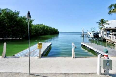 House in Key Largo, Florida 2 bedrooms № 2013869 - photo 19