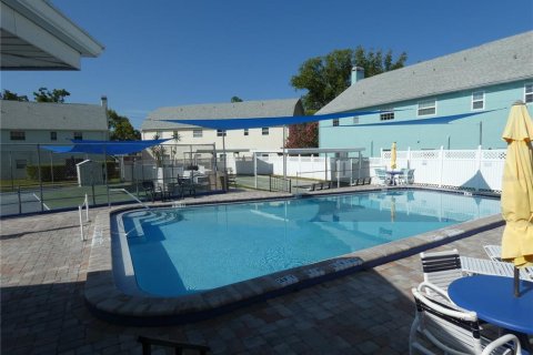 Condominio en venta en New Port Richey, Florida, 1 dormitorio, 62.43 m2 № 1653723 - foto 19