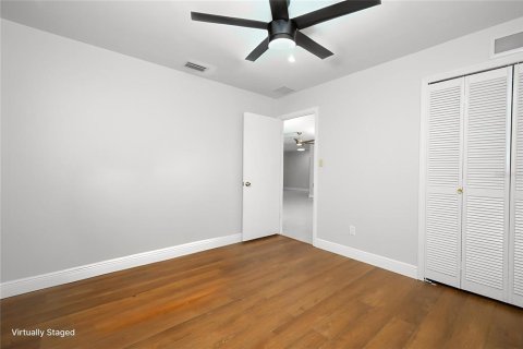House in Longwood, Florida 3 bedrooms, 156.17 sq.m. № 2396284 - photo 26