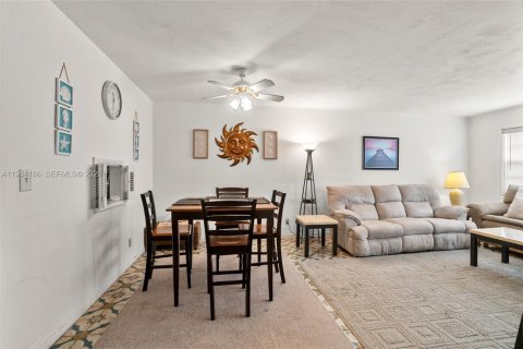 Condominio en venta en Miami, Florida, 1 dormitorio, 88.63 m2 № 2045663 - foto 25