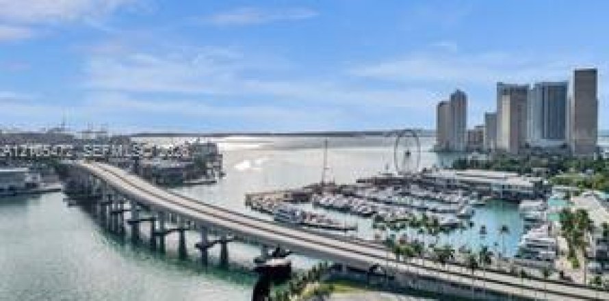 Condo à Miami, Floride, 1 chambre  № 2414667