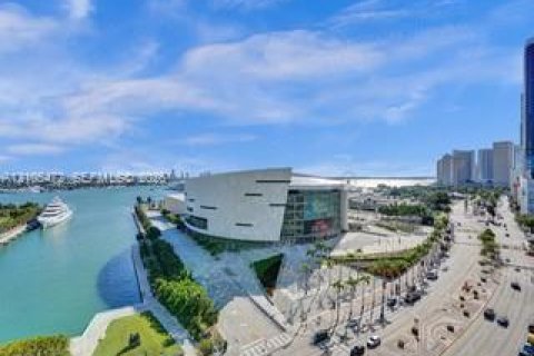 Copropriété à vendre à Miami, Floride: 1 chambre, 78.5 m2 № 2414667 - photo 2