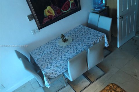 Condominio en venta en Miami Beach, Florida, 4 dormitorios, 135.64 m2 № 1694022 - foto 5