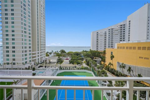 Снять в аренду кондоминиум в Майами, Флорида 1 спальня, 62.62м2, № 2006045 - фото 11