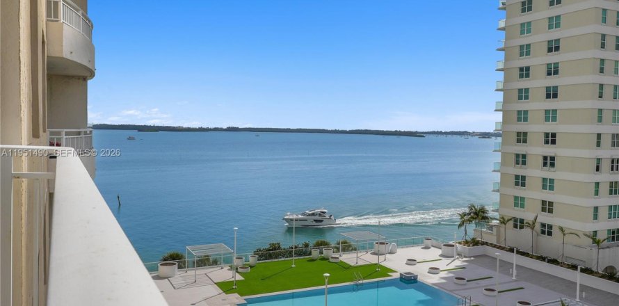 Кондоминиум с 1 спальней в Майами, Флорида № 2006045