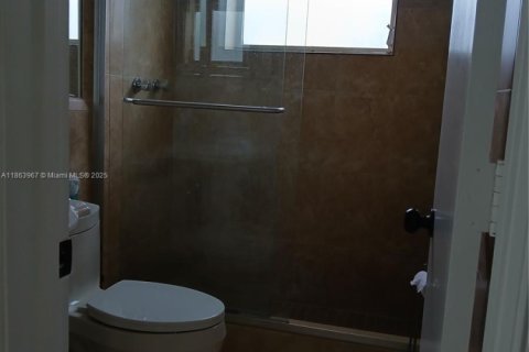 House in Tamarac, Florida 2 bedrooms, 93.09 sq.m. № 1891606 - photo 15