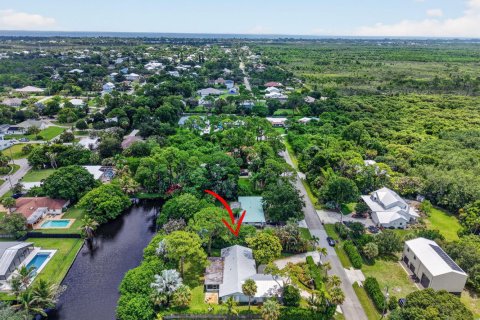 House in Hobe Sound, Florida 2 bedrooms, 166.11 sq.m. № 2246050 - photo 4