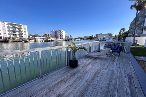 Condominio en venta en Miami Beach, Florida, 43.2 m2 № 1748337 - foto 3