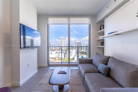 Condo in Miami, Florida, 1 bedroom  № 1861328 - photo 8