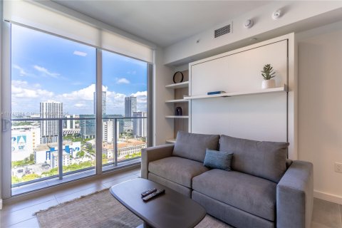 Condo in Miami, Florida, 1 bedroom  № 1861328 - photo 9