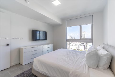Condo in Miami, Florida, 1 bedroom  № 1861328 - photo 21