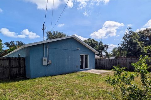 House in Saint Petersburg, Florida 3 bedrooms, 141.21 sq.m. № 1831635 - photo 26