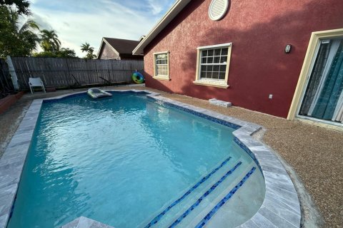 Casa en venta en North Lauderdale, Florida, 3 dormitorios, 137.12 m2 № 2254474 - foto 18