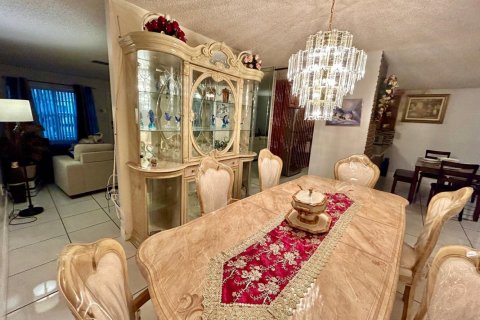 Casa en venta en North Lauderdale, Florida, 3 dormitorios, 137.12 m2 № 2254474 - foto 10