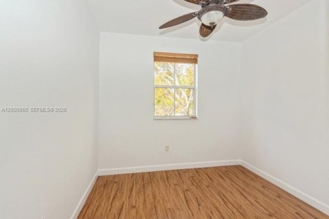 Townhouse in Miami, Florida 3 bedrooms, 147.99 sq.m. № 2065469 - photo 7