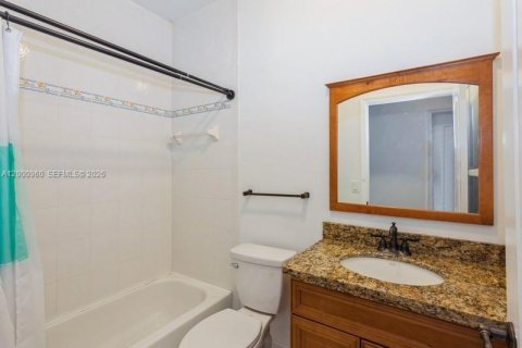 Townhouse in Miami, Florida 3 bedrooms, 147.99 sq.m. № 2065469 - photo 6