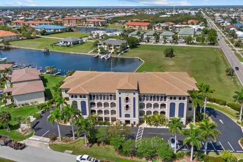 Condominio en Punta Gorda, Florida, 3 dormitorios  № 2157510