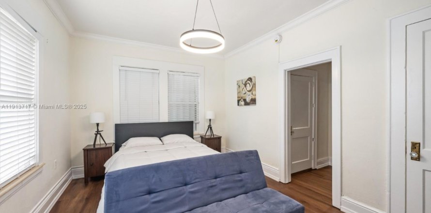 Studio à Condo à Coral Gables, Floride № 1968931