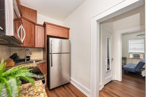 Copropriété à vendre à Coral Gables, Floride: 32.61 m2 № 1968931 - photo 9