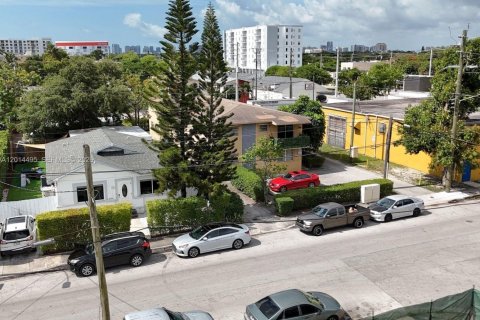 Immobilier commercial à vendre à Miami, Floride № 2171266 - photo 9