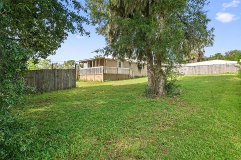 House in Floral City, Florida 2 bedrooms, 83.89 sq.m. № 2359371 - photo 3