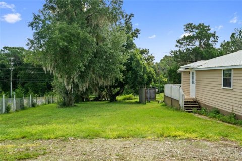 House in Floral City, Florida 2 bedrooms, 83.89 sq.m. № 2359371 - photo 5