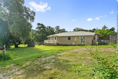 House in Floral City, Florida 2 bedrooms, 83.89 sq.m. № 2359371 - photo 2