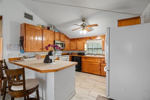 House in Floral City, Florida 2 bedrooms, 83.89 sq.m. № 2359371 - photo 18
