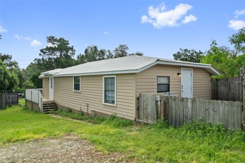 House in Floral City, Florida 2 bedrooms, 83.89 sq.m. № 2359371 - photo 6