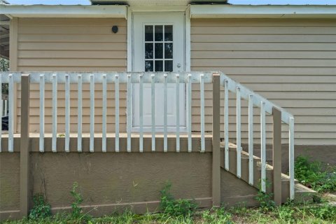 House in Floral City, Florida 2 bedrooms, 83.89 sq.m. № 2359371 - photo 7