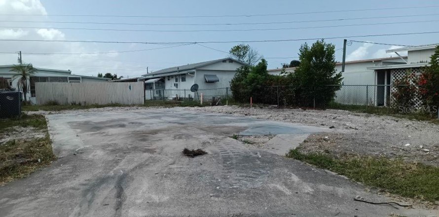 Land in Bradenton, Florida № 2225351