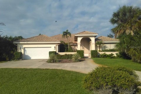 House in Placida, Florida 3 bedrooms, 214.6 sq.m. № 1841626 - photo 1
