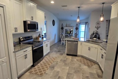 House in Babson Park, Florida 4 bedrooms, 171.78 sq.m. № 1908518 - photo 11
