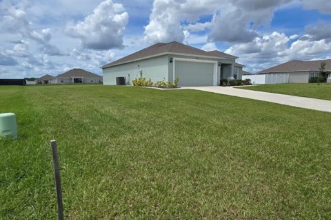 House in Babson Park, Florida 4 bedrooms, 171.78 sq.m. № 1908518 - photo 6
