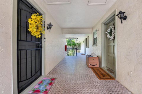 Condo in Boca Raton, Florida, 2 bedrooms № 2088366 - photo 2