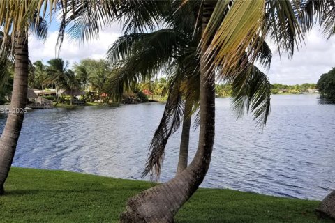 Condominio en alquiler en Miami, Florida, 2 dormitorios, 84.17 m2 № 2085006 - foto 23