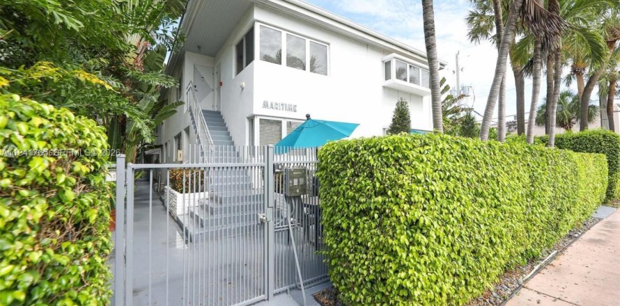 Condo in Miami Beach, Florida, 1 bedroom  № 1998955