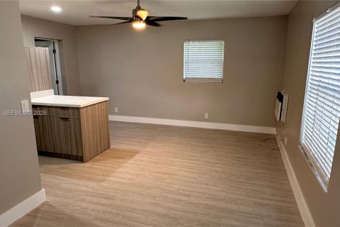 Immobilier commercial à vendre à Pompano Beach, Floride: 264.49 m2 № 2079793 - photo 28