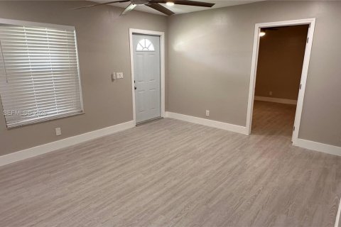 Immobilier commercial à vendre à Pompano Beach, Floride: 264.49 m2 № 2079793 - photo 20