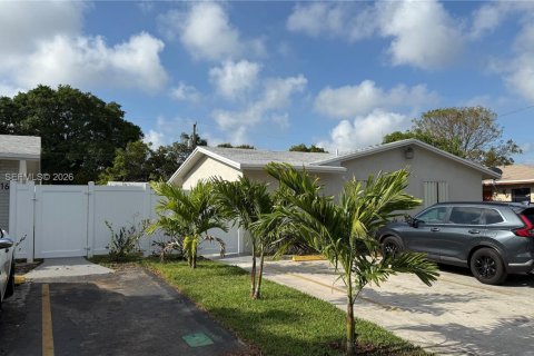 Immobilier commercial à vendre à Pompano Beach, Floride: 264.49 m2 № 2079793 - photo 6