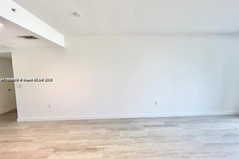 Купить кондоминиум в Майами, Флорида 1 спальня, 68.56м2, № 2014275 - фото 8