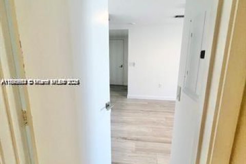 Купить кондоминиум в Майами, Флорида 1 спальня, 68.56м2, № 2014275 - фото 14