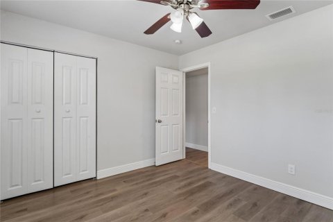 Villa ou maison à vendre à Tampa, Floride: 4 chambres, 163.04 m2 № 2429447 - photo 21
