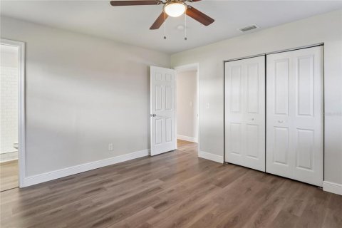 Villa ou maison à vendre à Tampa, Floride: 4 chambres, 163.04 m2 № 2429447 - photo 14