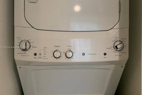 Купить кондоминиум в Майами, Флорида 1 спальня, 63.55м2, № 2013332 - фото 14