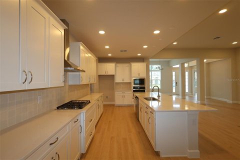 Casa en venta en Apopka, Florida, 4 dormitorios, 280.75 m2 № 2237194 - foto 2
