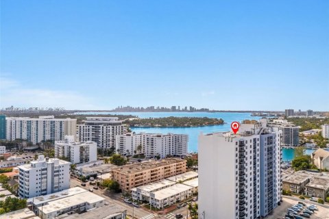 Copropriété à louer à Miami Beach, Floride: 2 chambres, 120.68 m2 № 1999038 - photo 21