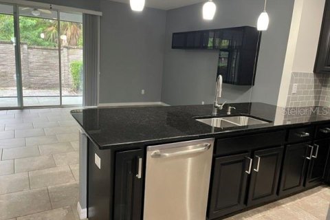 Townhouse in Sarasota, Florida 3 bedrooms, 145.67 sq.m. № 2266775 - photo 6