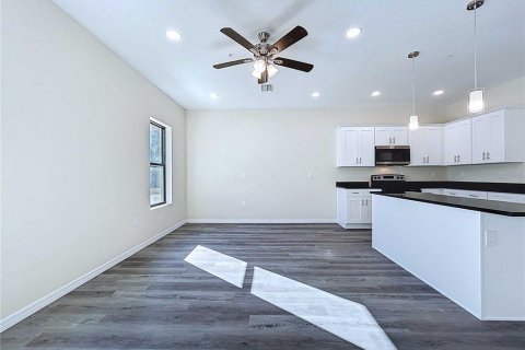 Touwnhouse à vendre à Tampa, Floride: 3 chambres, 161.37 m2 № 2219546 - photo 15