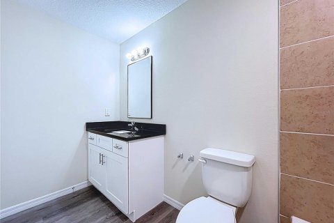 Touwnhouse à vendre à Tampa, Floride: 3 chambres, 161.37 m2 № 2219546 - photo 28